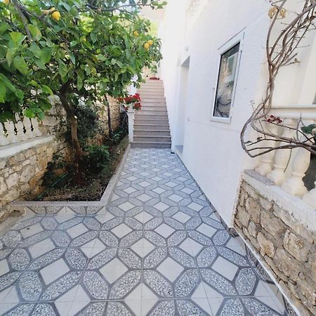 Appartement Makla à Saranda Extérieur photo